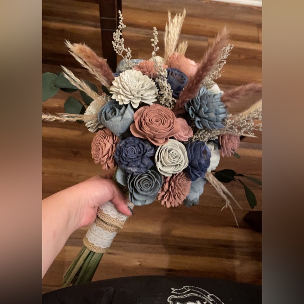 Sola Wood Flower: Bouquets